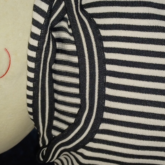 Sleeveless tank - Picture 3 of 3